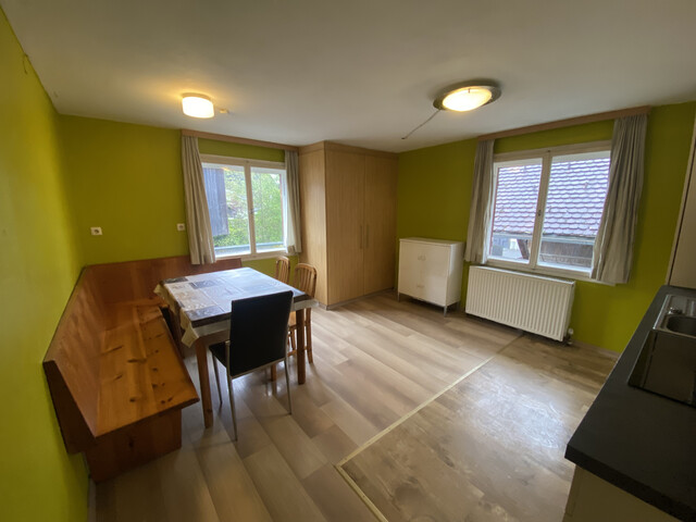 "ohne Provision" geräumige, teilmöblierte 4,5 Zimmer Wohnung