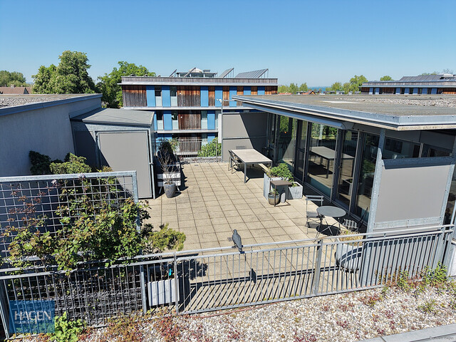 Seenahe Dachgeschossresidenz mit Panorama & Privatsphäre in Hard