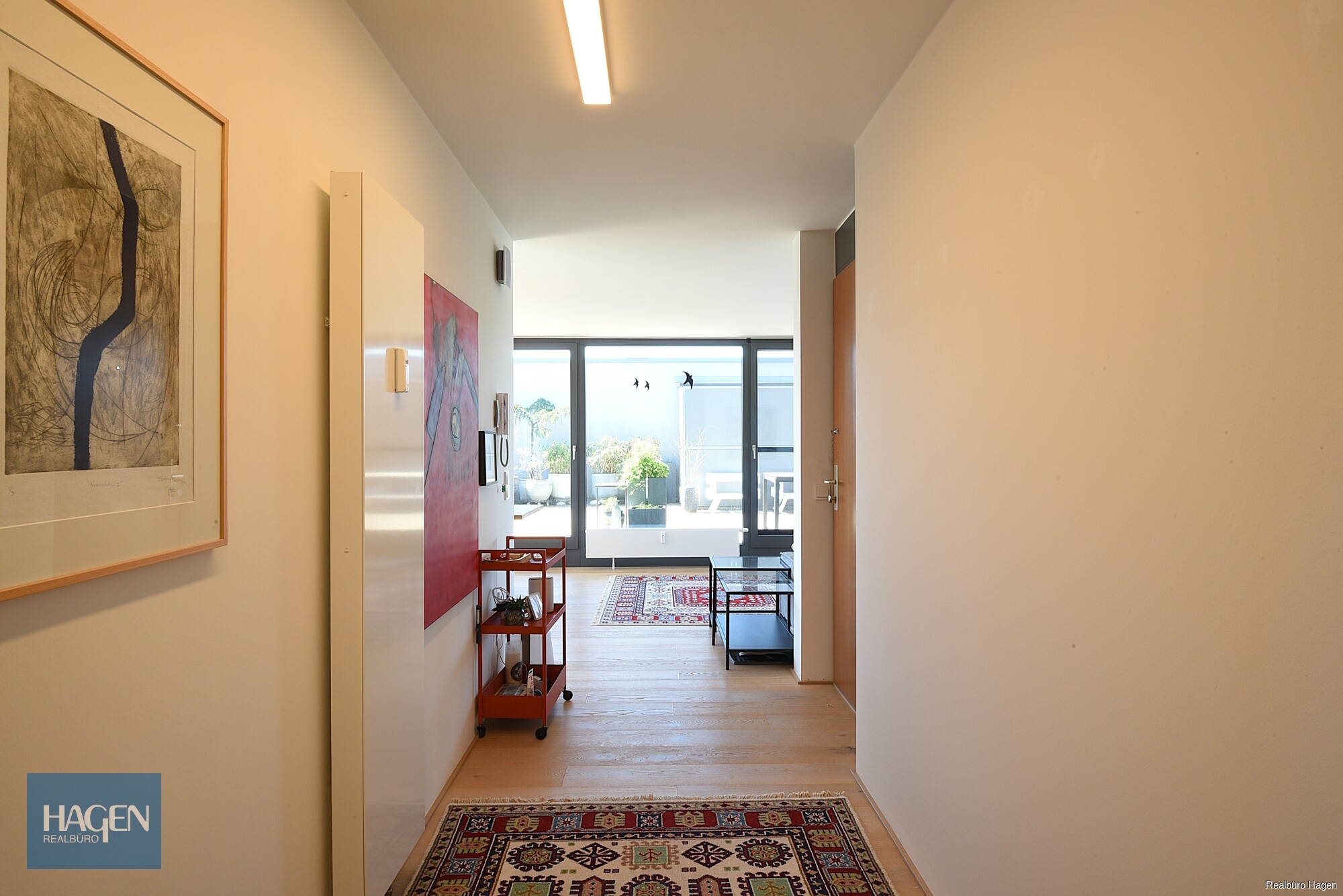 Seenahe Dachgeschossresidenz mit Panorama & Privatsphäre in Hard