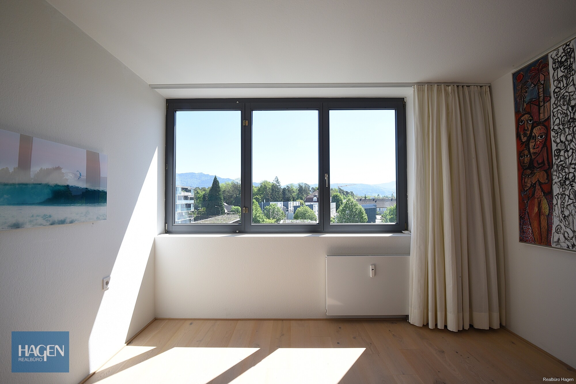 Seenahe Dachgeschossresidenz mit Panorama & Privatsphäre in Hard