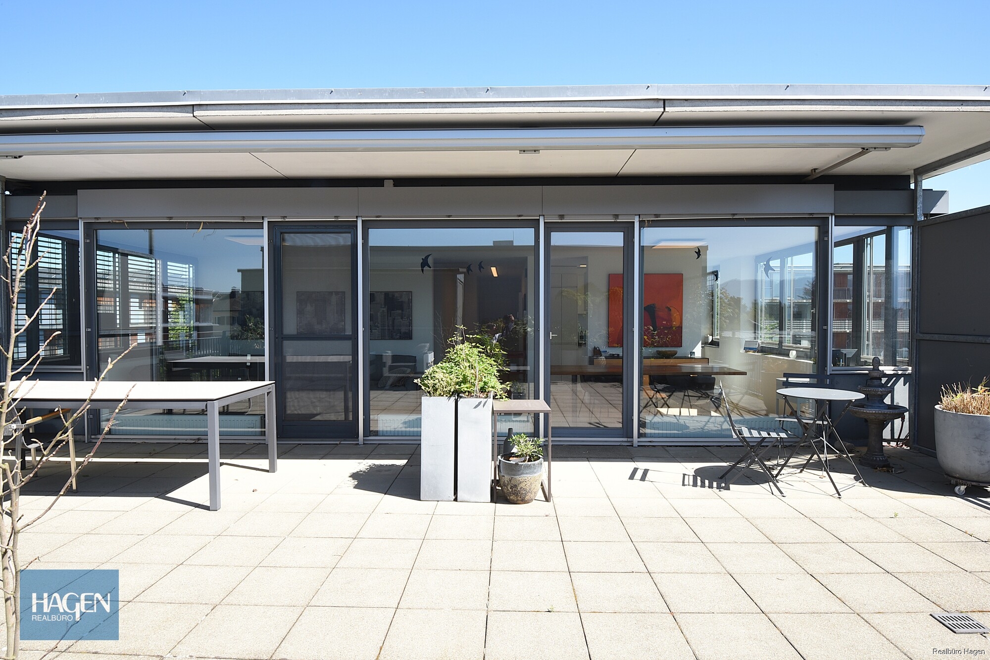 Seenahe Dachgeschossresidenz mit Panorama & Privatsphäre in Hard