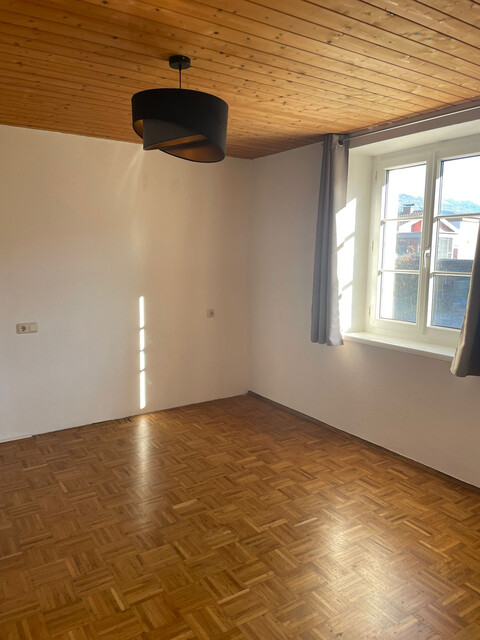 Gemütliche Wohnung mit Balkon und Parkplatz in Gisingen