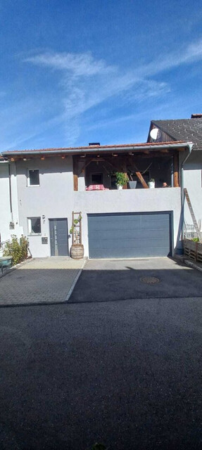 Traumhaftes Wohnen in Schlins - Großzügige 4-Zimmer Wohnung mit Balkon und Garage!