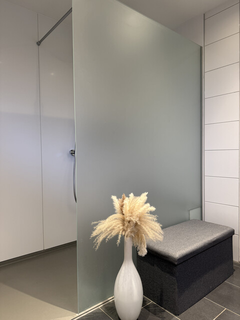 Schöne 2 Zimmer Erdgeschoss Whg  +  20m² Wintergarten 