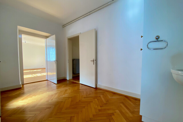 "ohne Provision" exklusive 4,5 Zimmer Stadtwohnung mit besonderem Flair!