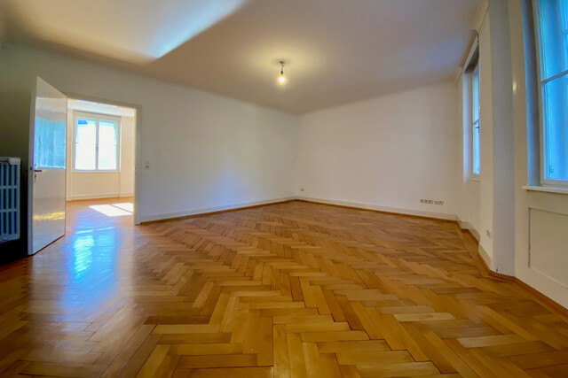 "ohne Provision" exklusive 4,5 Zimmer Stadtwohnung mit besonderem Flair!