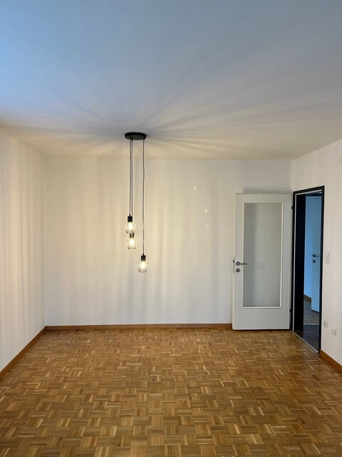 Sanierte 2-Zimmer-Wohnung mit 2 verglasten Balkonen und toller Aussicht