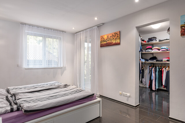 Modernes Wohnen und Arbeiten in einem Haus