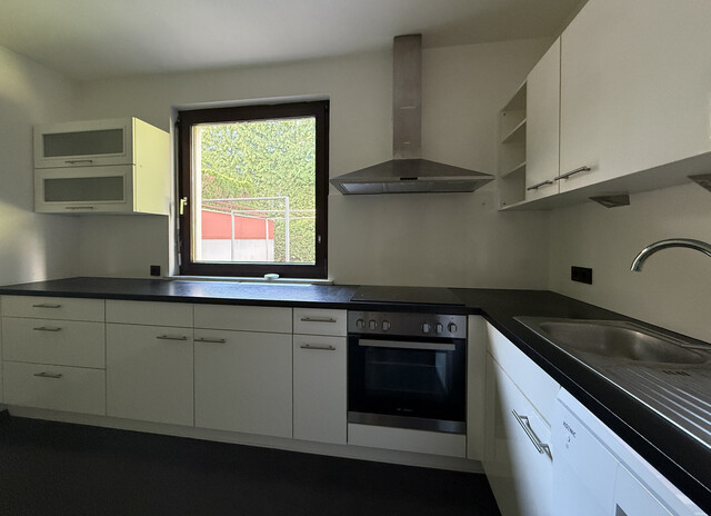 Gemütliche 2-Zimmer-Wohnung mit Balkon u. Tiefgarage in bester Lage