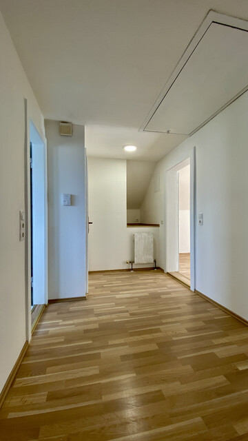 "ohne Provision" geräumige, helle 2,5 Zimmer Wohnung mit Balkon