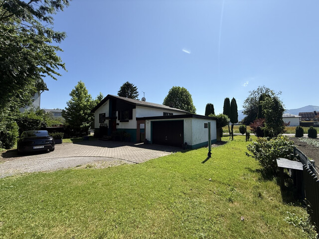 Haus mit großem Grundstück in Mäder