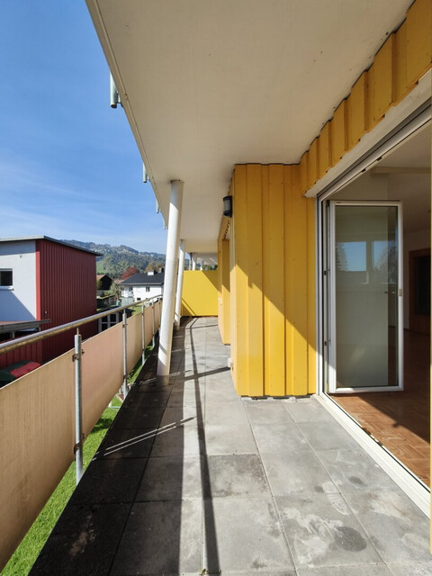 Charmante 2,5-Zi-Wohnung in Höchst mit Balkon!