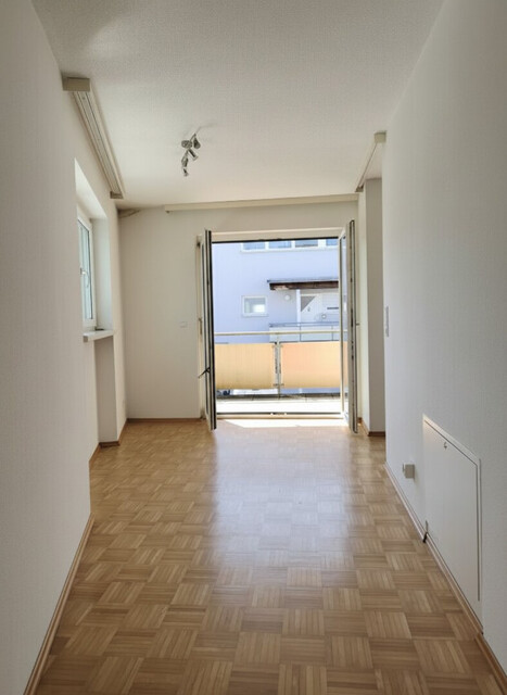 Charmante 2,5-Zi-Wohnung in Höchst mit Balkon!