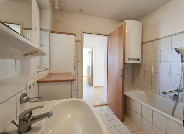 Charmante 2,5-Zi-Wohnung in Höchst mit Balkon!