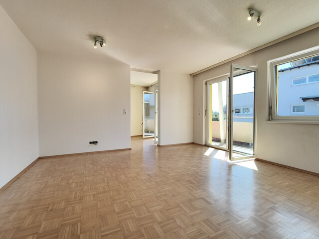 Charmante 2,5-Zi-Wohnung in Höchst mit Balkon!