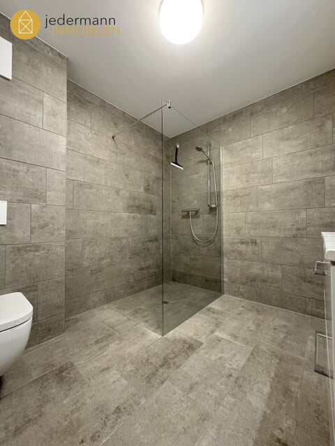 DORNBIRN: MODERNE, NEUWERTIGE 2-ZI.-GARTENWOHNUNG MIT TIEFGARAGENPLATZ!