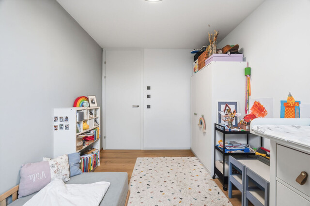 Moderne 3-Zimmer Dachgeschoßwohnung mit Terrasse und Tiefgarage