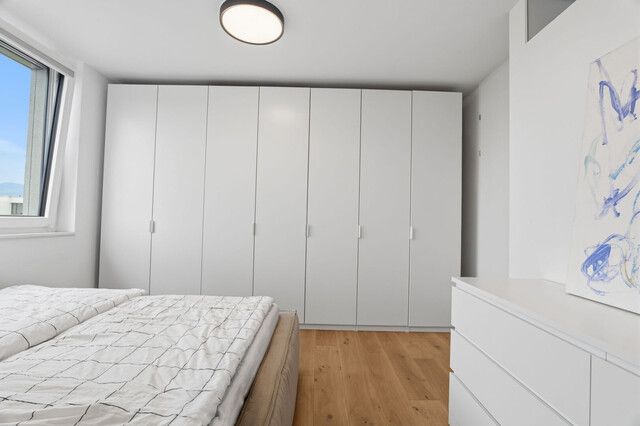 Moderne 3-Zimmer Dachgeschoßwohnung mit Terrasse und Tiefgarage