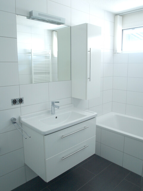 Zentrums- und grenznahe Wohnung mit TG in sehr gutem Zustand