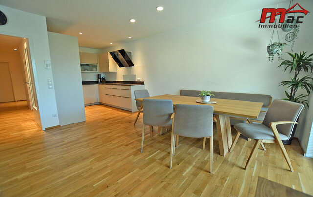 Neuwertige 4-Zimmer-Gartenwohnung mit großem Privatgarten & hochwertiger Ausstattung