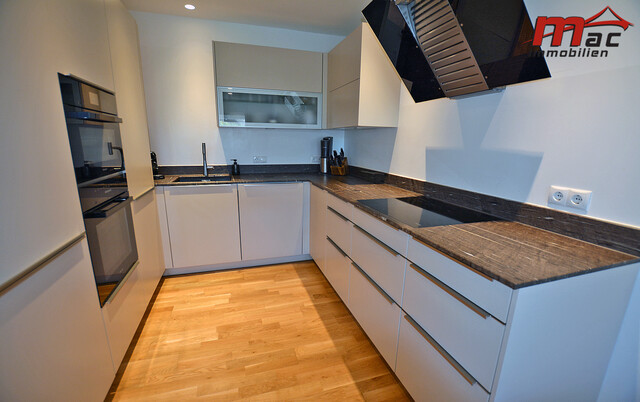 Neuwertige 4-Zimmer-Gartenwohnung mit großem Privatgarten & hochwertiger Ausstattung