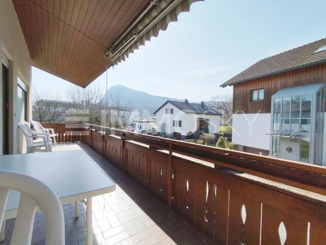 Großzügiges Haus in ruhiger Sackgasse  Wohnen im Grünen