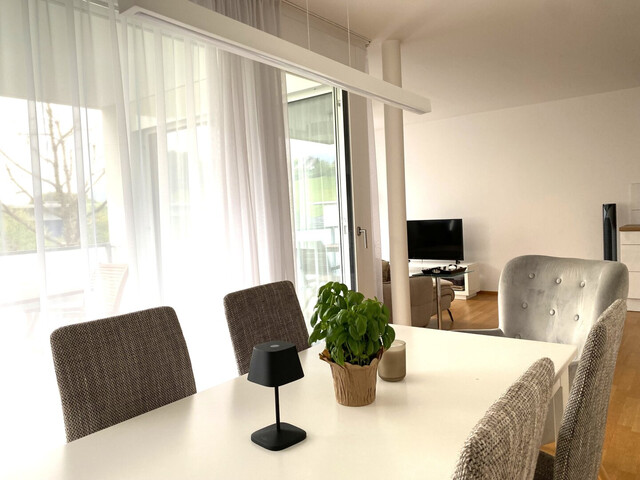 Äußerst gepflegte 3 Zimmer Wohnung mit stilvollem Flair/Balkon & 1 TG-Stellplatz