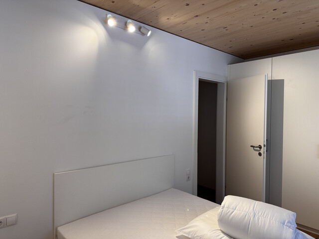 Attraktive 2,5-Zimmer-Wohnung, 46 m² Dachgeschoss – Pauschalmiete inkl. Strom & WLAN