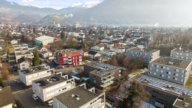 Dornbirn: Moderne 2-Zimmer-Wohnung mit großem Garten und Terrasse