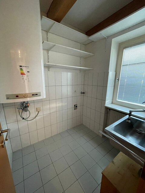 2 Stöckige Dachwohnung mit großer Terrasse in Altbau - Charmante Mietwohnung in Top-Lage!