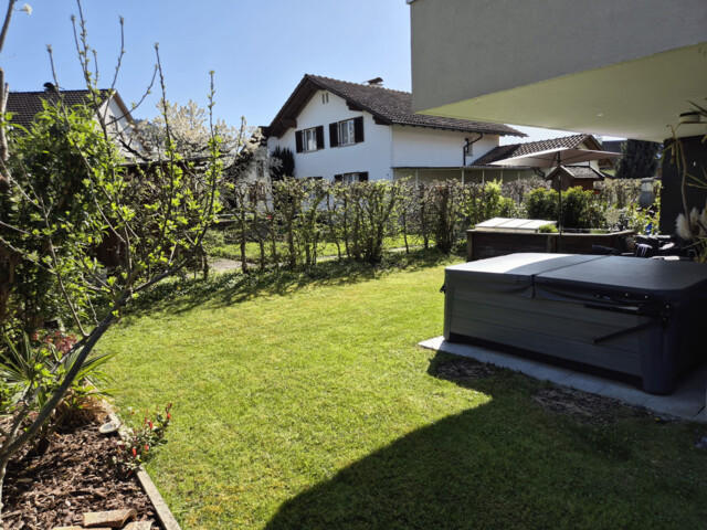 PRIVATVERKAUF- 3 Zimmer Gartenwohnung mit 2 Parkplätzen - PROVISIONSFREI 