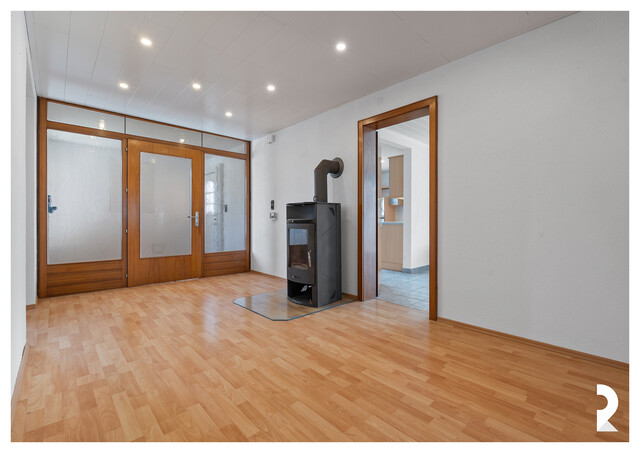 EINFAMILIENHAUS MIT GROSSZÜGIGEM GRUNDSTÜCK IN RUHIGER LAGE