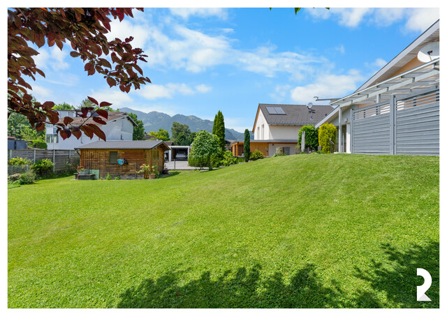 EINFAMILIENHAUS MIT GROSSZÜGIGEM GRUNDSTÜCK IN RUHIGER LAGE