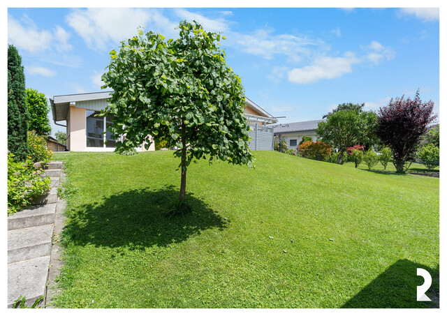 EINFAMILIENHAUS MIT GROSSZÜGIGEM GRUNDSTÜCK IN RUHIGER LAGE