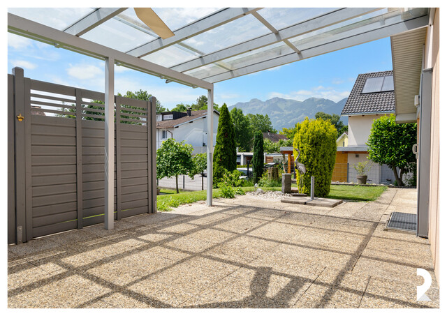 EINFAMILIENHAUS MIT GROSSZÜGIGEM GRUNDSTÜCK IN RUHIGER LAGE