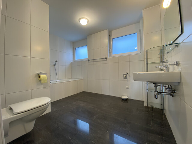 "ohne Provision" geräumige, grenznahe 2 Zimmer Wohnung mit großer Terrasse