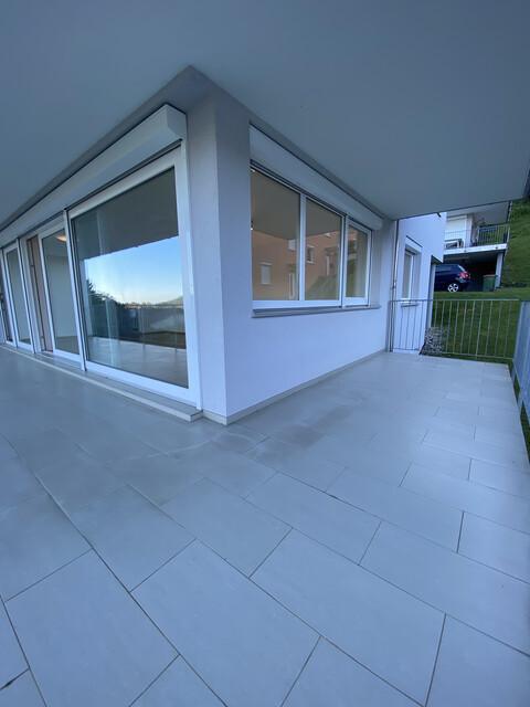 "ohne Provision" geräumige, grenznahe 2 Zimmer Wohnung mit großer Terrasse