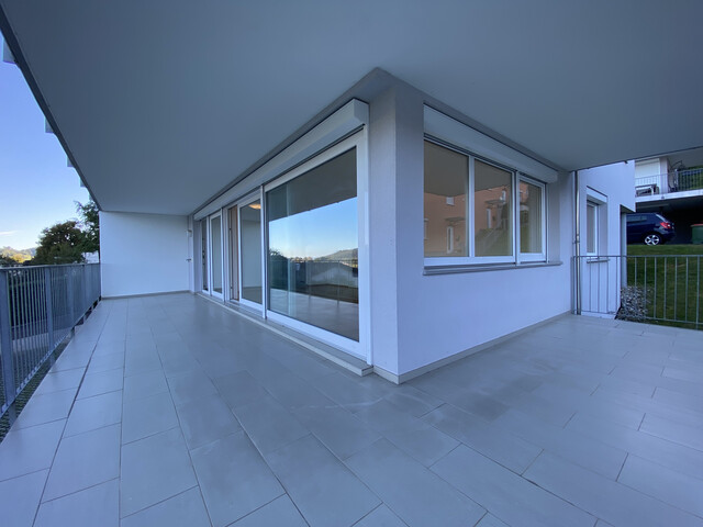 "ohne Provision" geräumige, grenznahe 2 Zimmer Wohnung mit großer Terrasse
