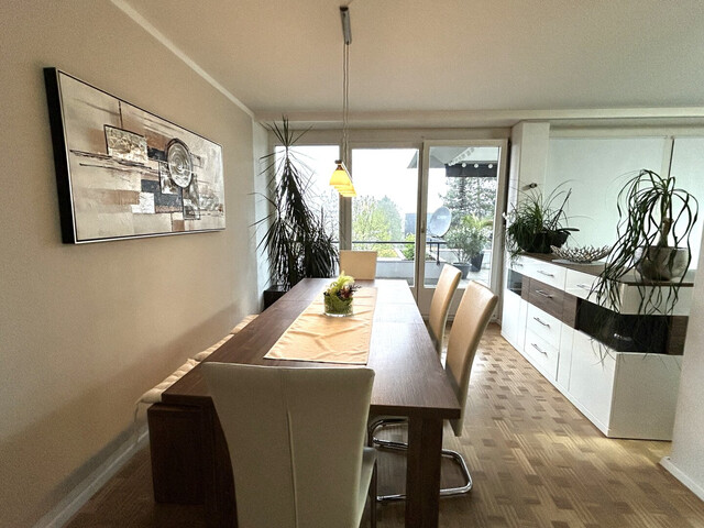 Großzügige 4-Zimmer-Wohnung mit großer Terrasse mitten in der Stadt