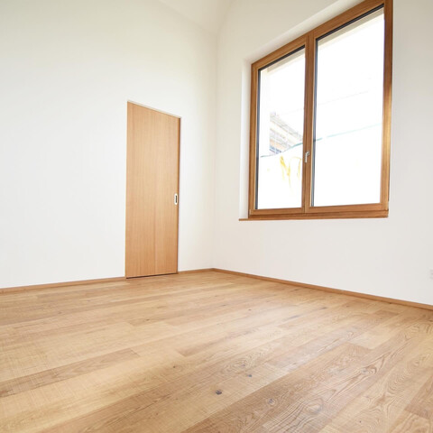 Hochwertige 2-Zimmer Dachgeschosswohnung zu vermieten!