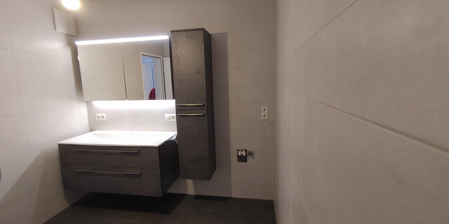 Neuwertige exklusive 3-Zimmer-Wohnung mit Garten im Herzen von Mäder – inkl. Tiefgaragenplatz