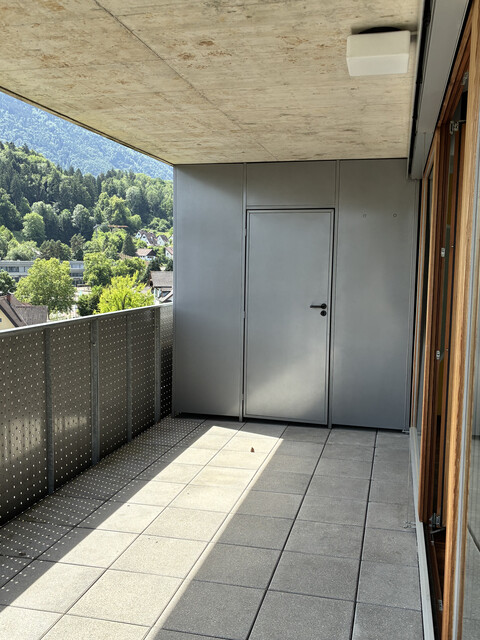 Helle 2-Zimmer-Wohnung in Toplage mit Panoramablick, Balkon & Tiefgaragenplatz in Feldkirch
