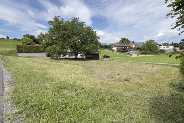Baugrundstück in Top Lage von Frastanz: Sonnig gelegen und in zwei Parzellen teilbar