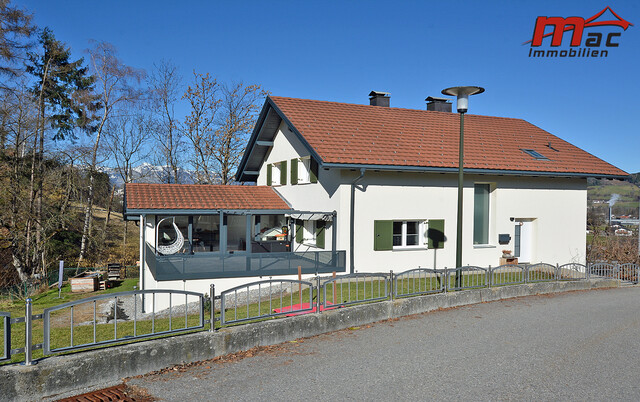 Liebevoll & hochwertig generalsaniertes Wohnhaus in sonniger Ruhelage