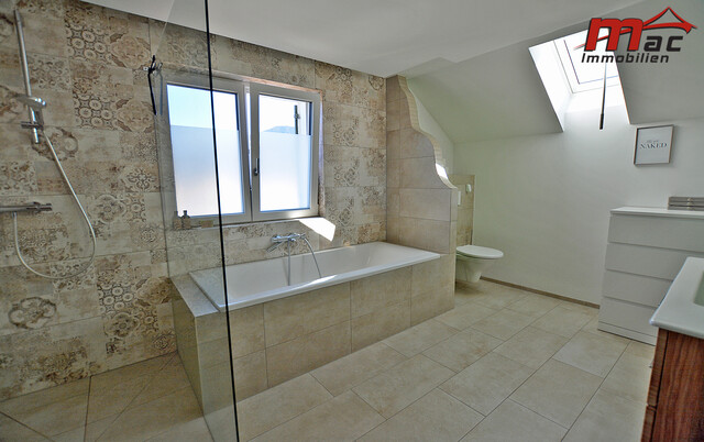 Liebevoll & hochwertig generalsaniertes Wohnhaus in sonniger Ruhelage