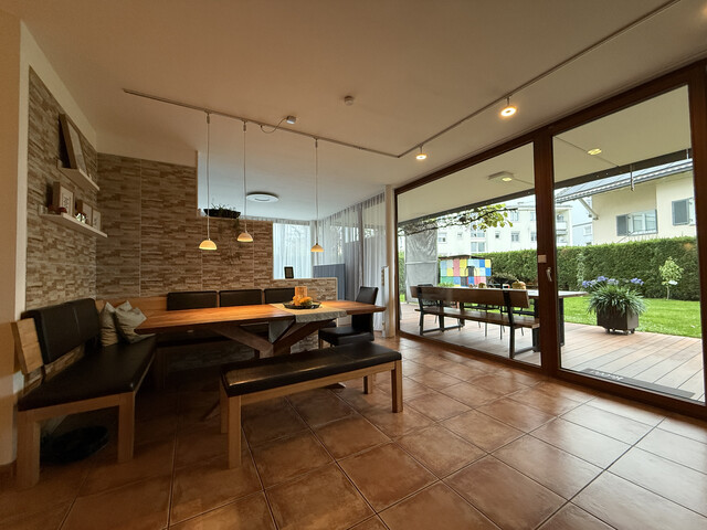 Traumhafte 4 Zimmer Wohnung in BESTLAGE zu verkaufen