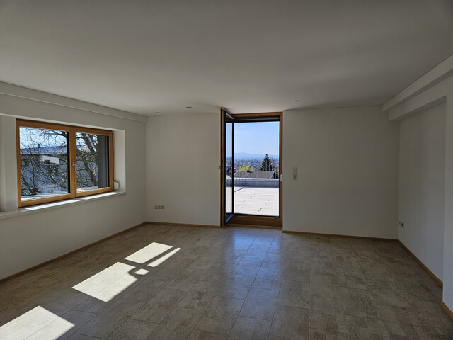 Schöne 3 Zimmerwohnung mit Seesicht