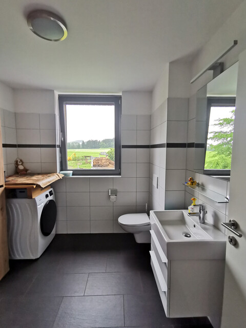 Helle große 2-Zimmerwohnung in Egg/Großdorf zu vermieten