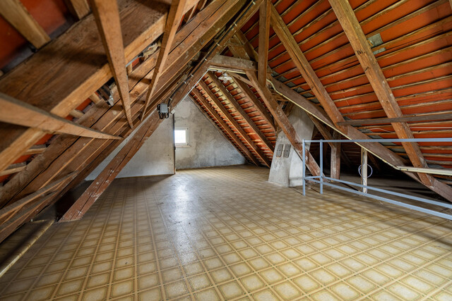 Für Handwerker mit Ausbauqualitäten - Wohnhaus mit 2 Wohnungen und zusätzlichem Bauplatz