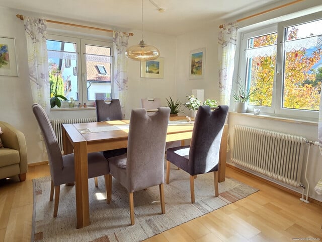 Charmantes Einfamilienhaus mit großzügigem Garten, Garage und verglaster Terrasse in Altach